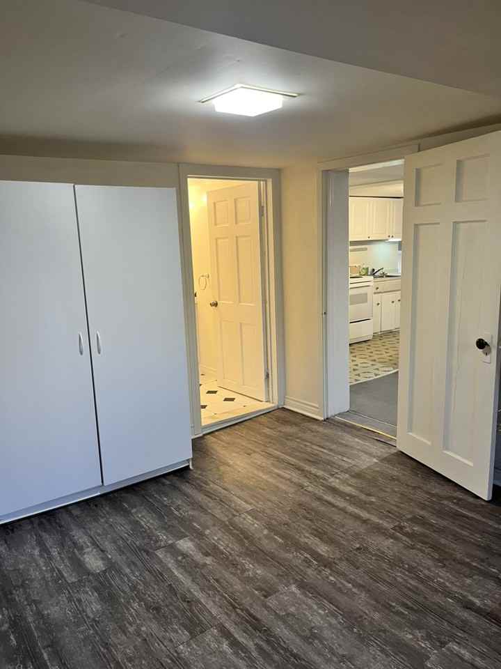 318 Indian Rd - Photo 3 of 13