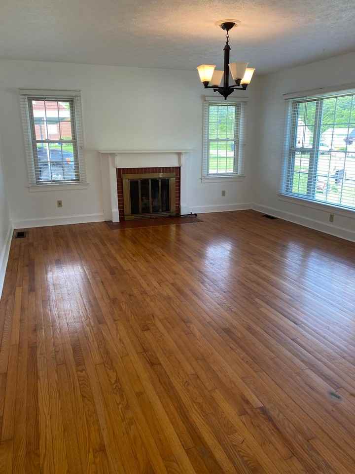 145 Montgomery Ct #NA - Photo 2 of 8