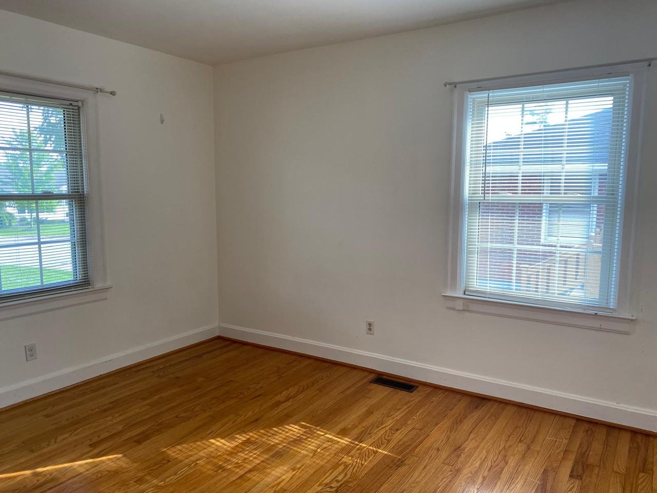 145 Montgomery Ct #NA - Photo 4 of 8