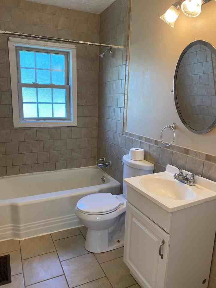145 Montgomery Ct #NA - Photo 7 of 8