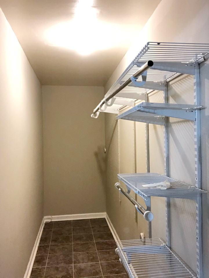 9404 Copernicus Dr - Photo 4 of 15