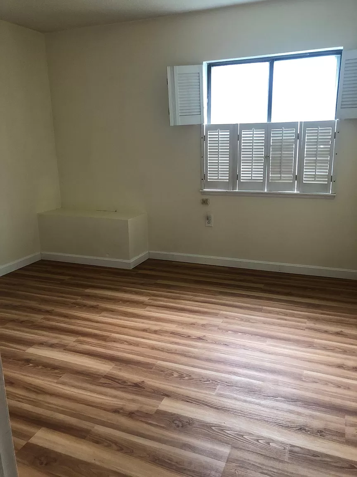 7 Village Rock Ln #3 - Photo 5 of 17