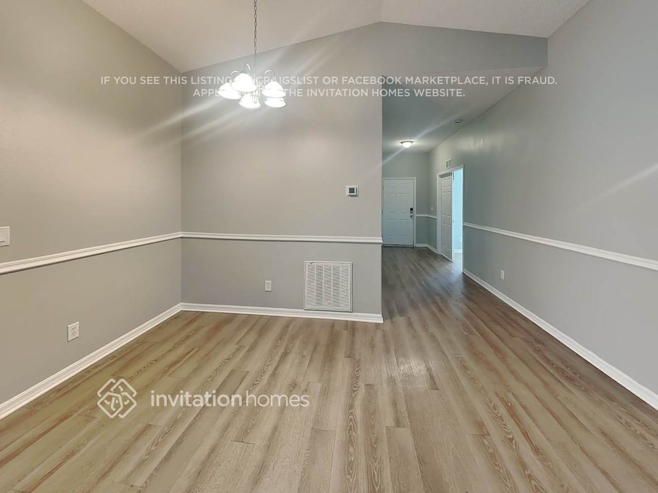 4860 Manchester Dr - Photo 2 of 17