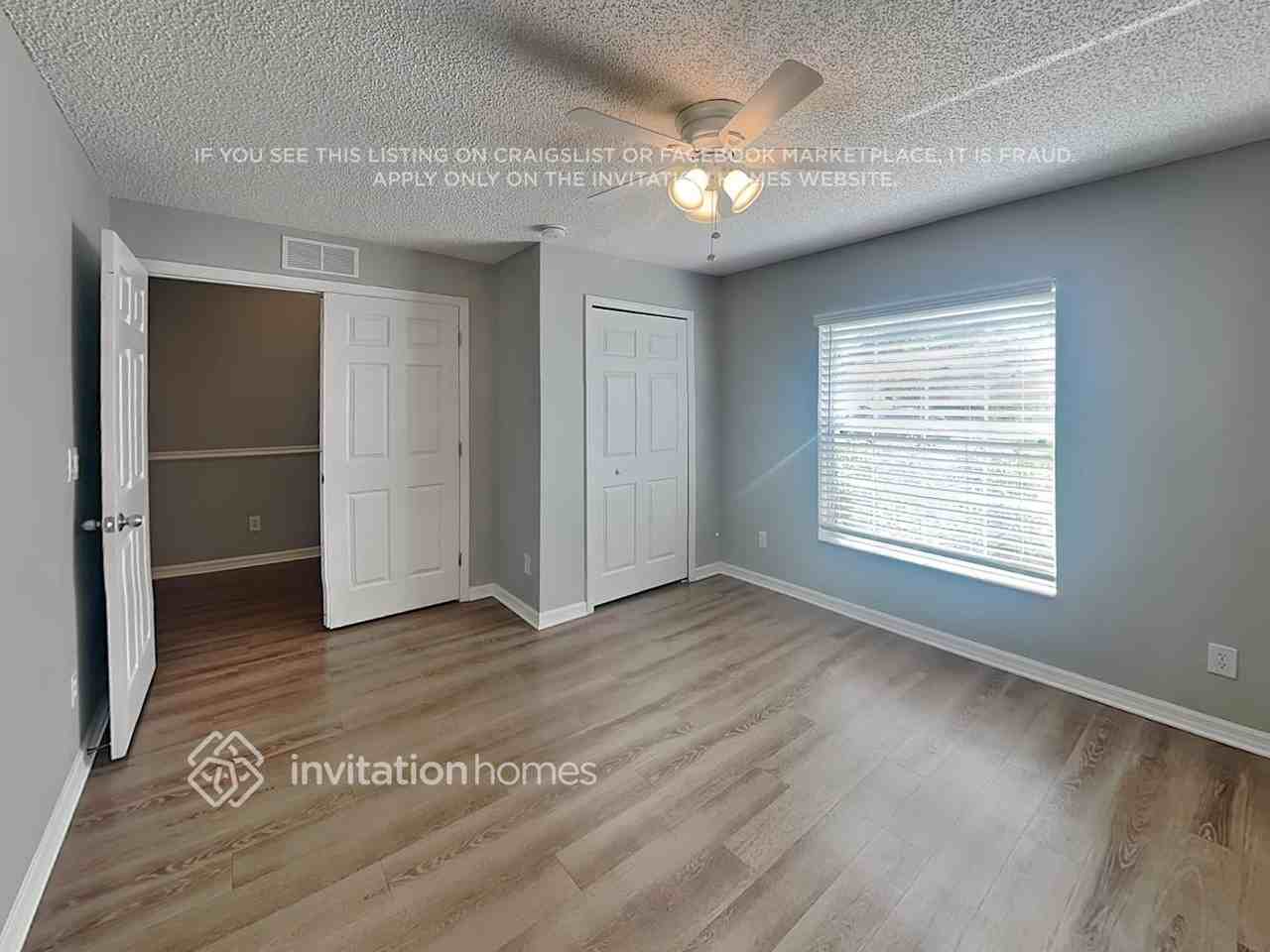 4860 Manchester Dr - Photo 3 of 17