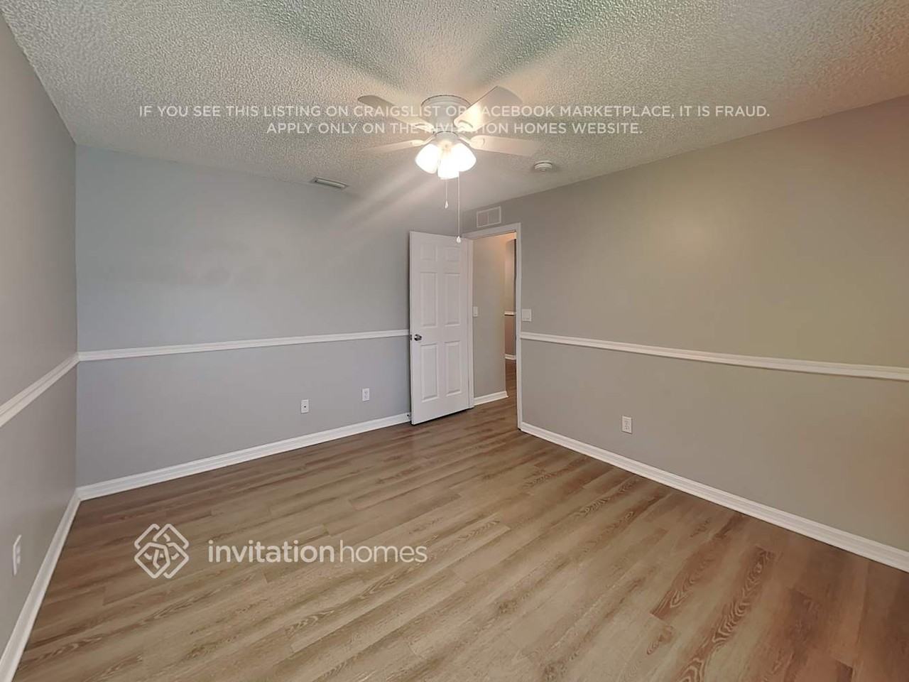 4860 Manchester Dr - Photo 6 of 17