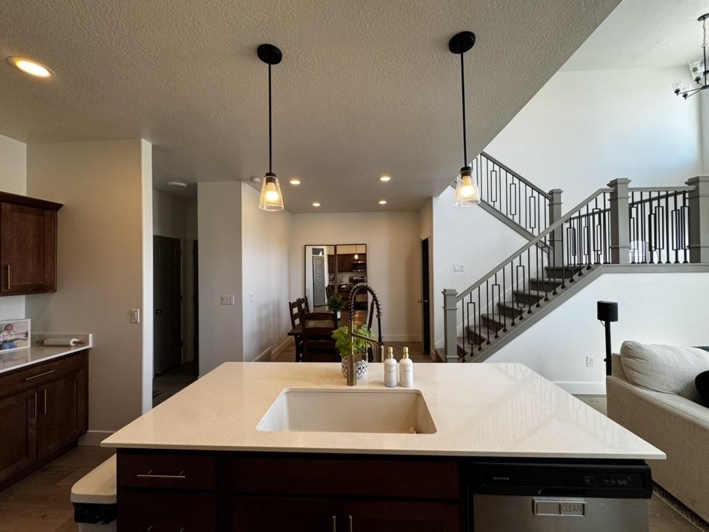 1443 Nw - Photo 2 of 41