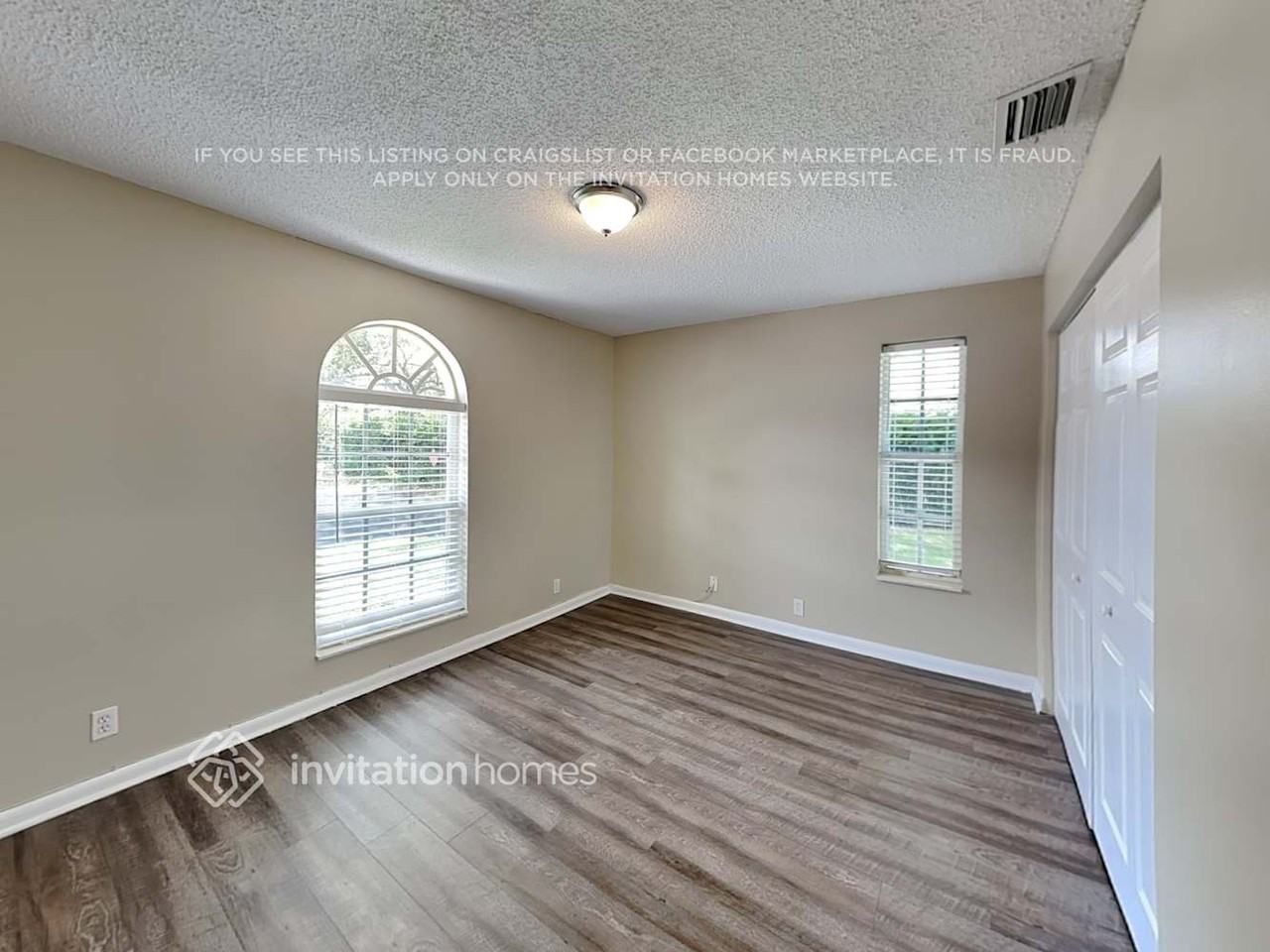 8 Erwood Pl - Photo 5 of 12