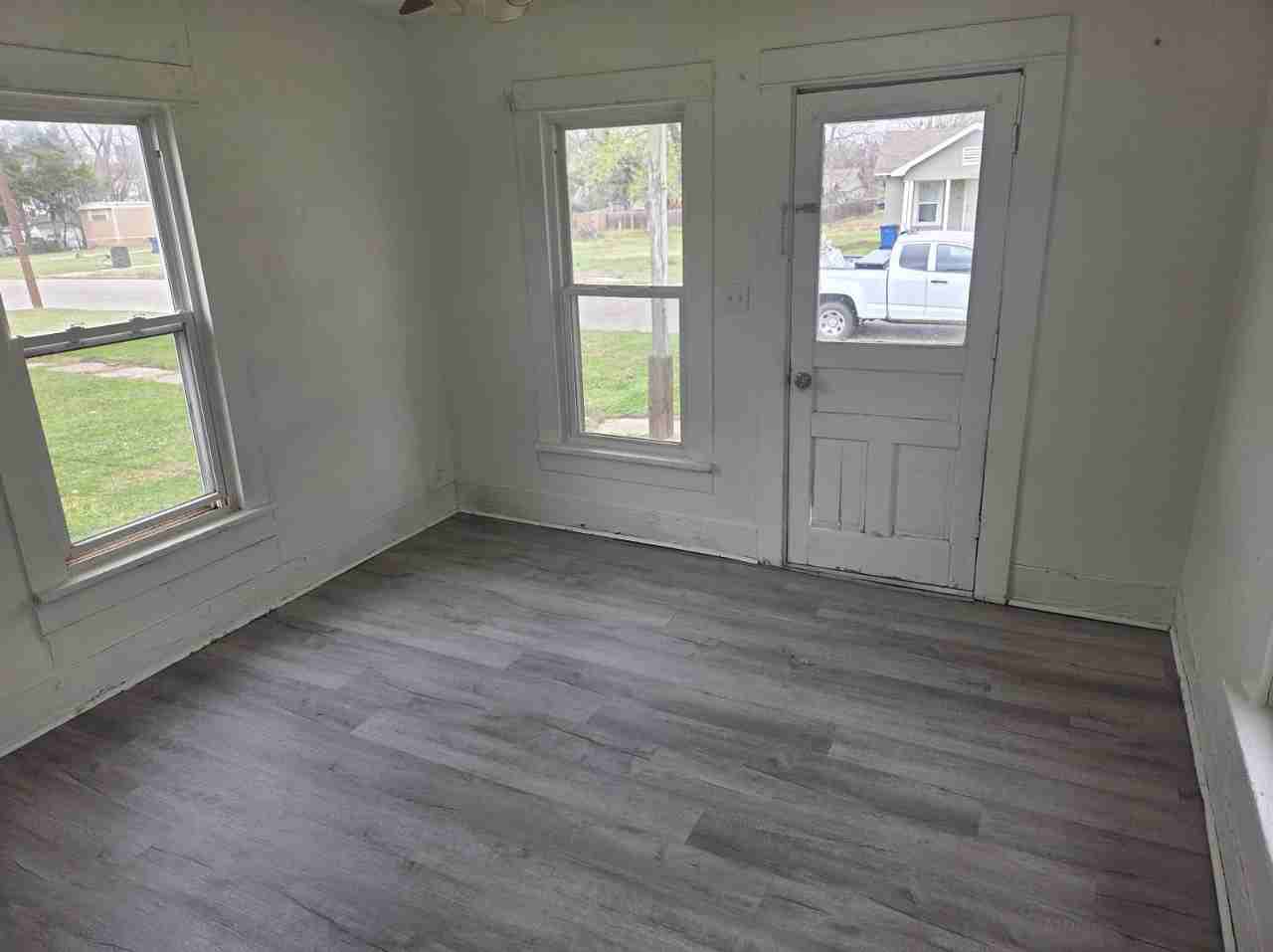 305 S. Cleveland Ave - Photo 2 of 6