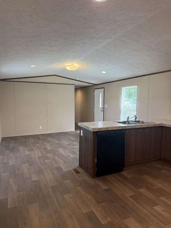 2318 Hardtop Ln - Photo 7 of 20