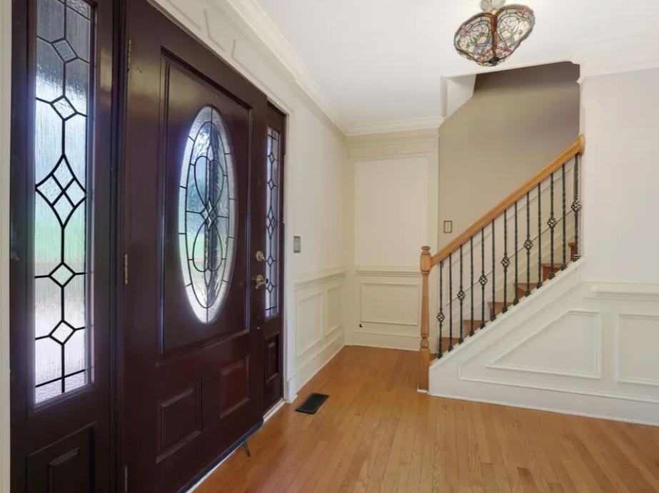 6963 Whispering Oaks Ct - Photo 3 of 10