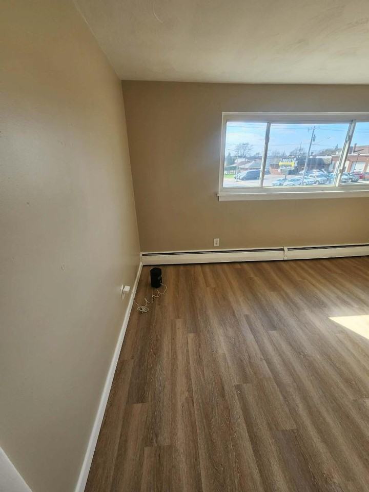 1654 Abbott Rd - Photo 6 of 10