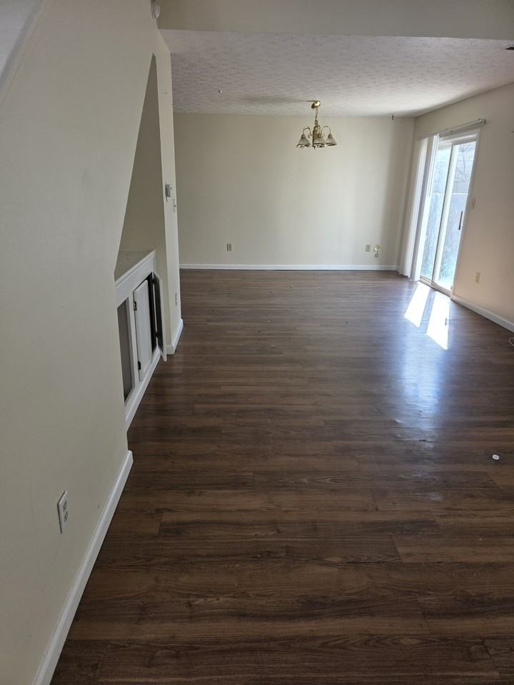 5041 Lewiston Dr #1 - Photo 4 of 5