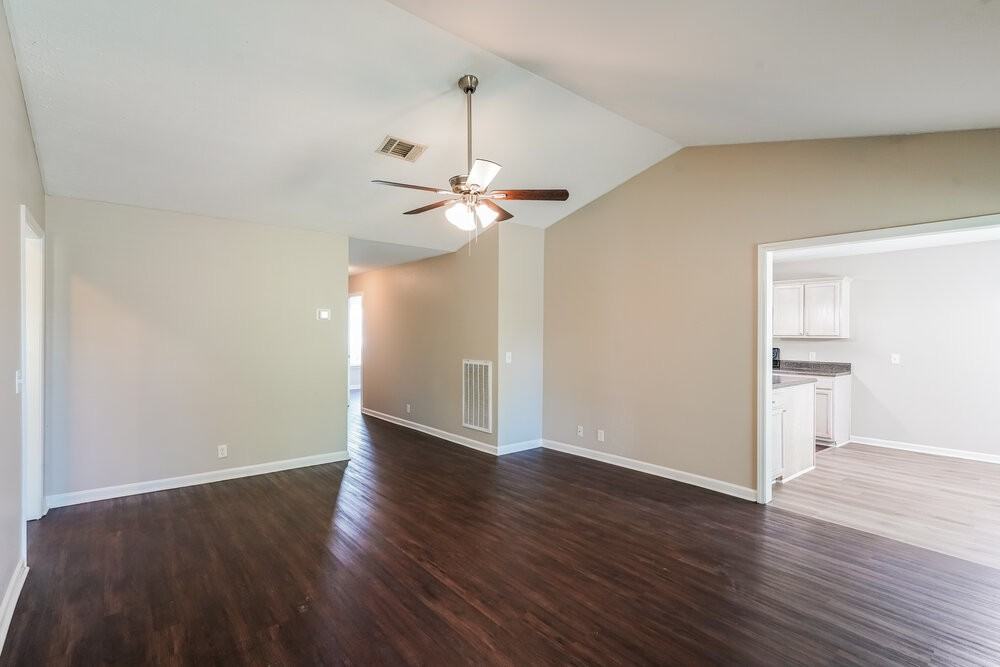 7375 Ole Nottingham Dr - Photo 3 of 16