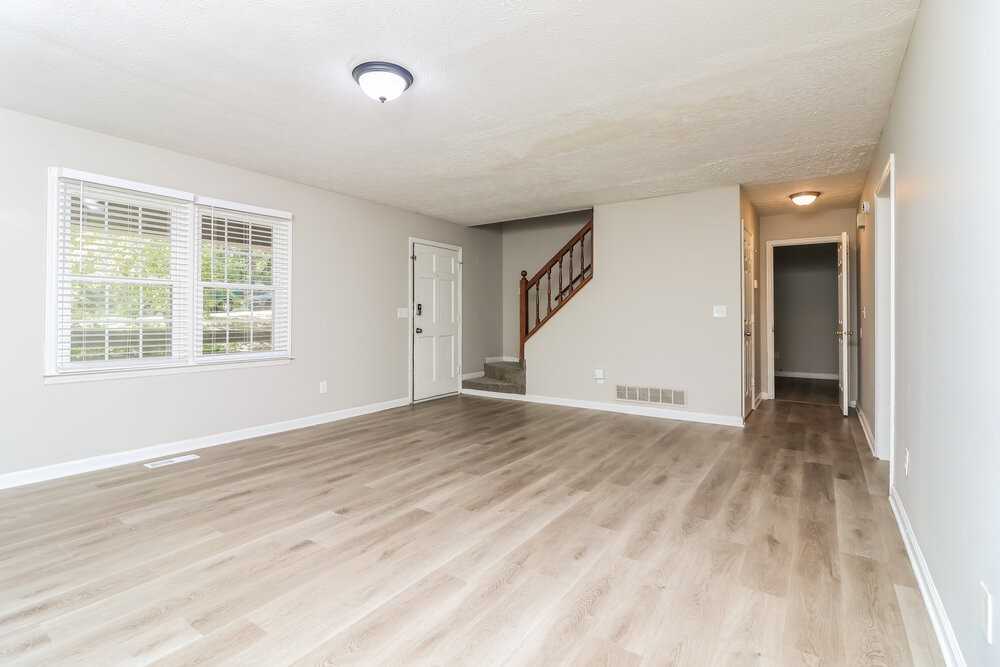 3138 Calumet Cir Nw - Photo 7 of 18