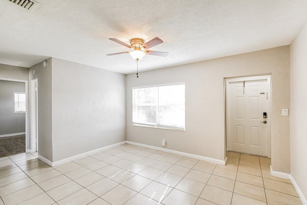 6020 Ne 3rd Ter - Photo 3 of 16