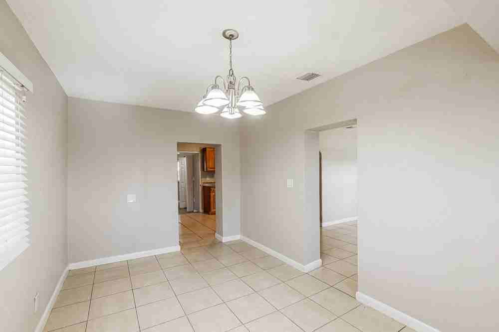 6020 Ne 3rd Ter - Photo 5 of 16