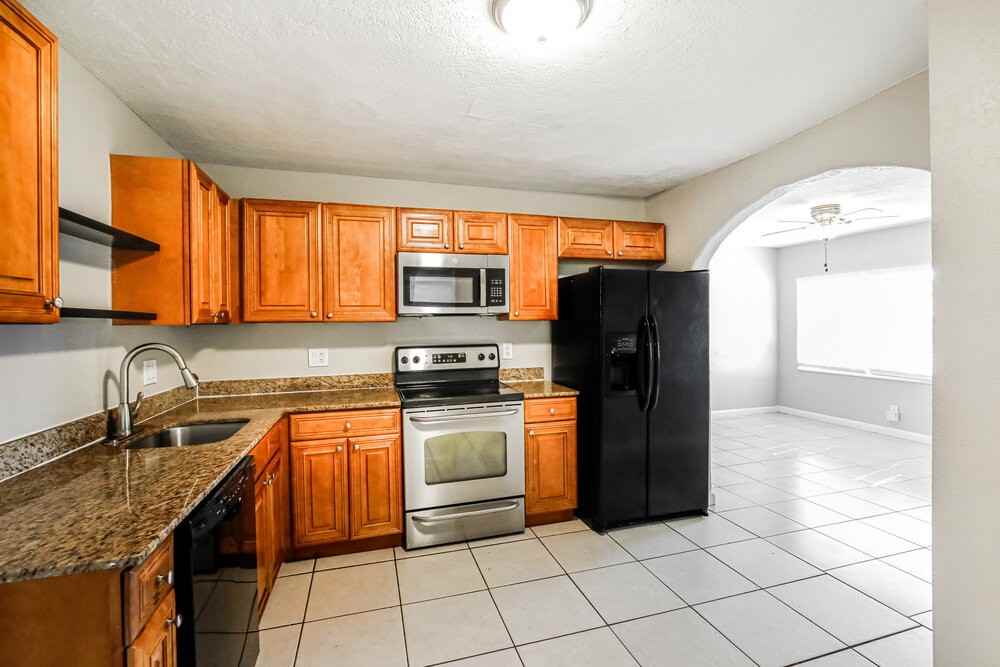 6020 Ne 3rd Ter - Photo 7 of 16