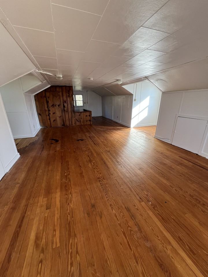 418 Polk Ave #A - Photo 5 of 8