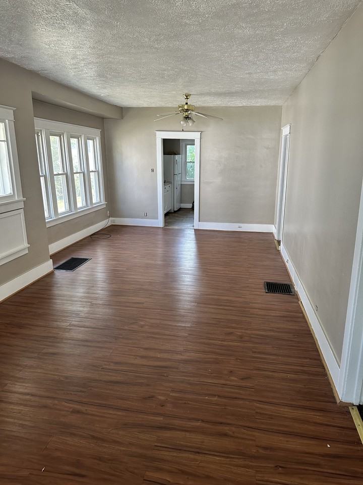 2114 High St #1 - Photo 2 of 8