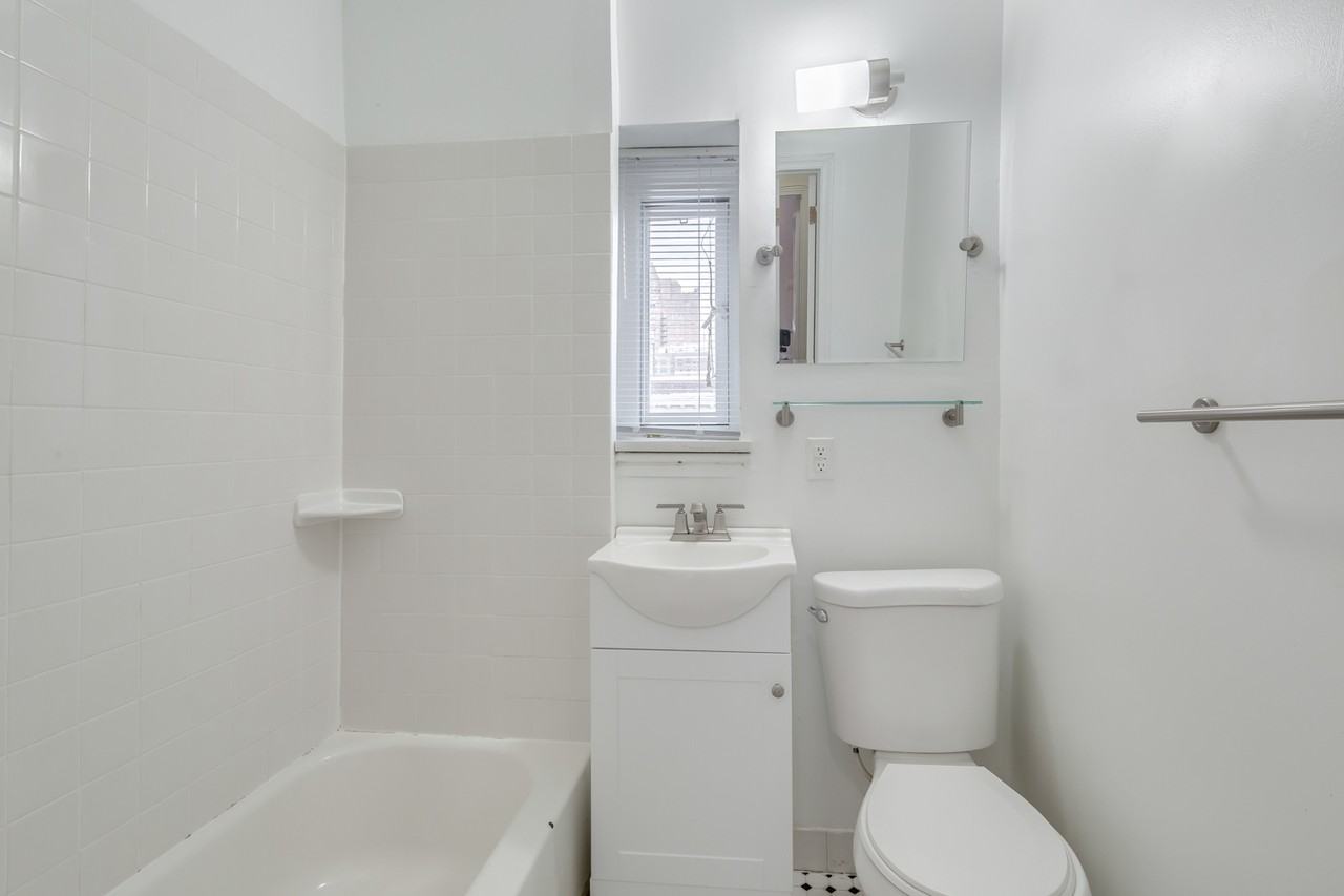 331 S 18th St Apt 3rd #3rdFL - Photo 4 of 8