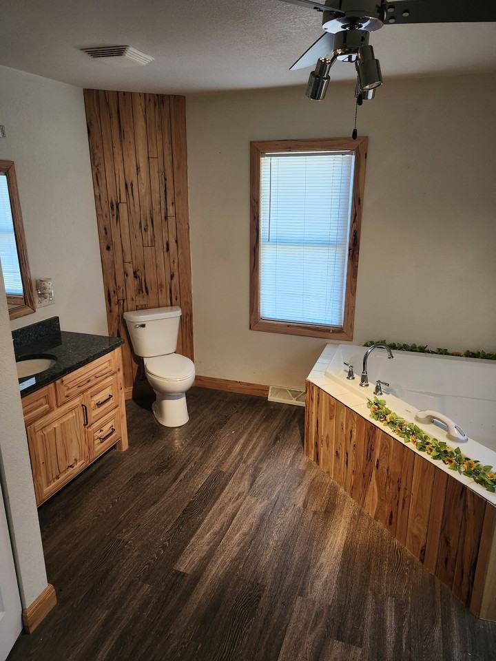 301 W Butternut St #1 - Photo 2 of 11