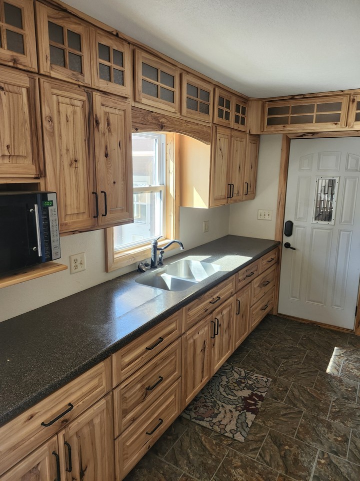 301 W Butternut St #1 - Photo 5 of 11