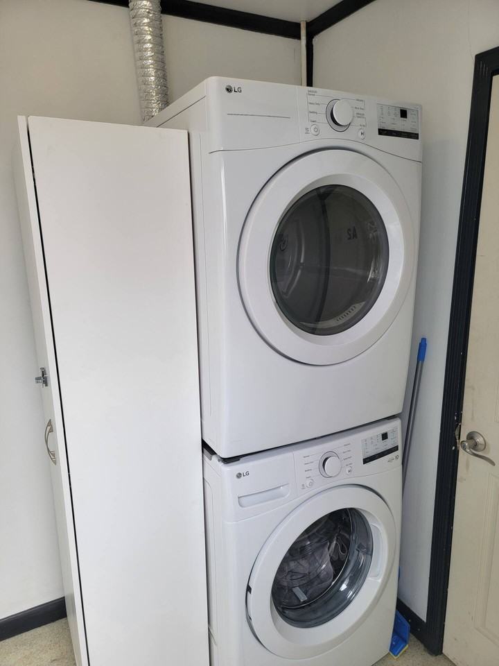 409 Soulsby St #A - Photo 2 of 5