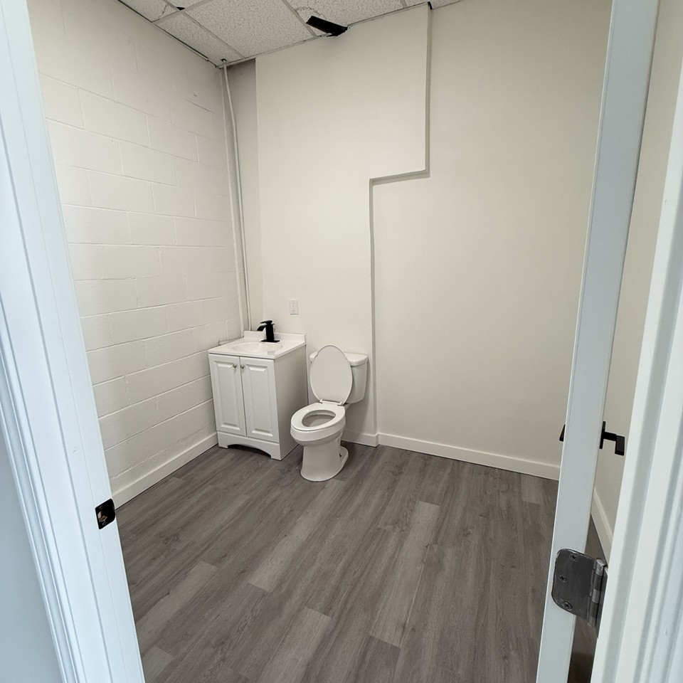 6820 N Main St #A - Photo 6 of 7