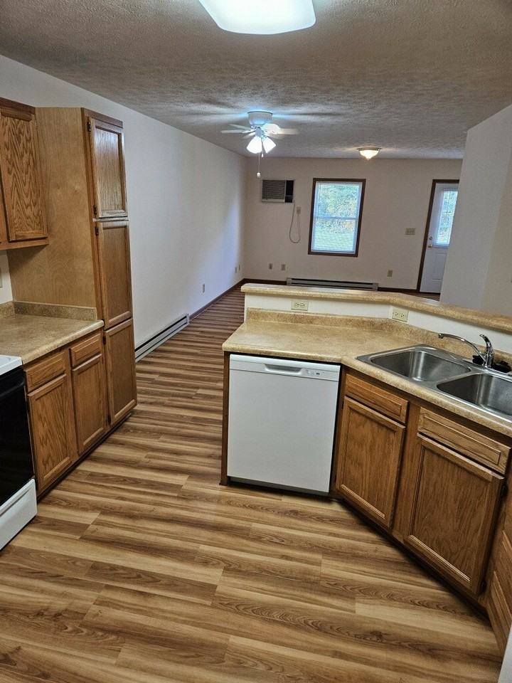 879 Lewis St #1 - Photo 5 of 12