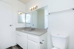 909 S Knott Ave - Photo 1 of 1