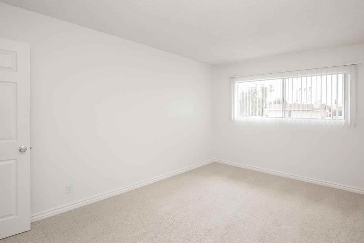 14300 Newport Ave