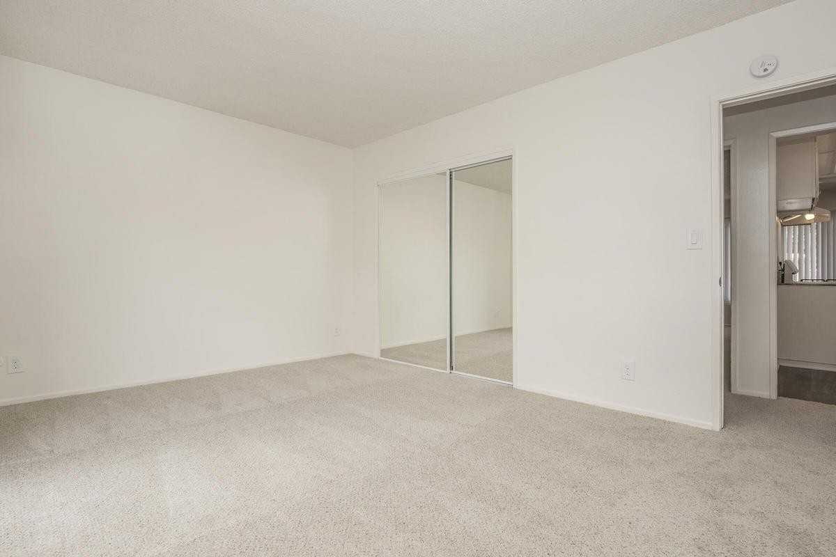 14300 Newport Ave - Photo 2 of 8