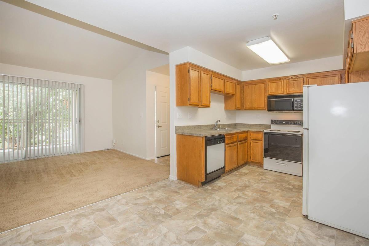 8200 N Laurelglen Blvd - Photo 2 of 10