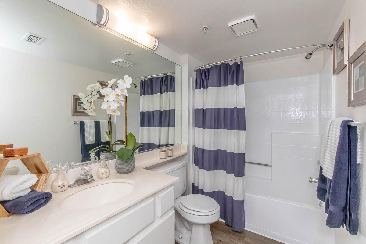 8200 N Laurelglen Blvd - Photo 7 of 14