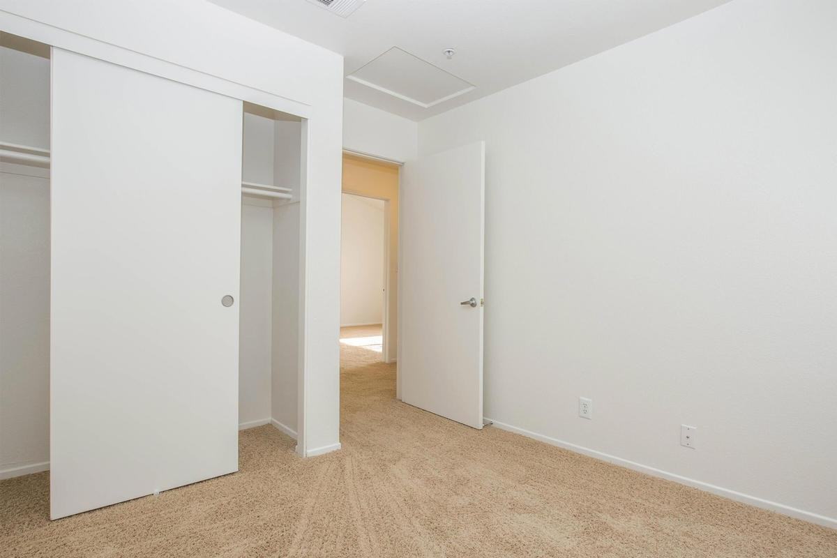 8200 N Laurelglen Blvd - Photo 3 of 10