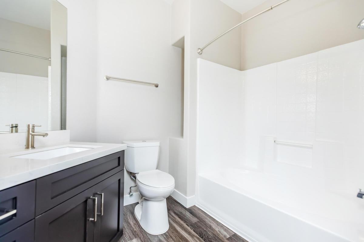 21041 Osterman Rd - Photo 5 of 8