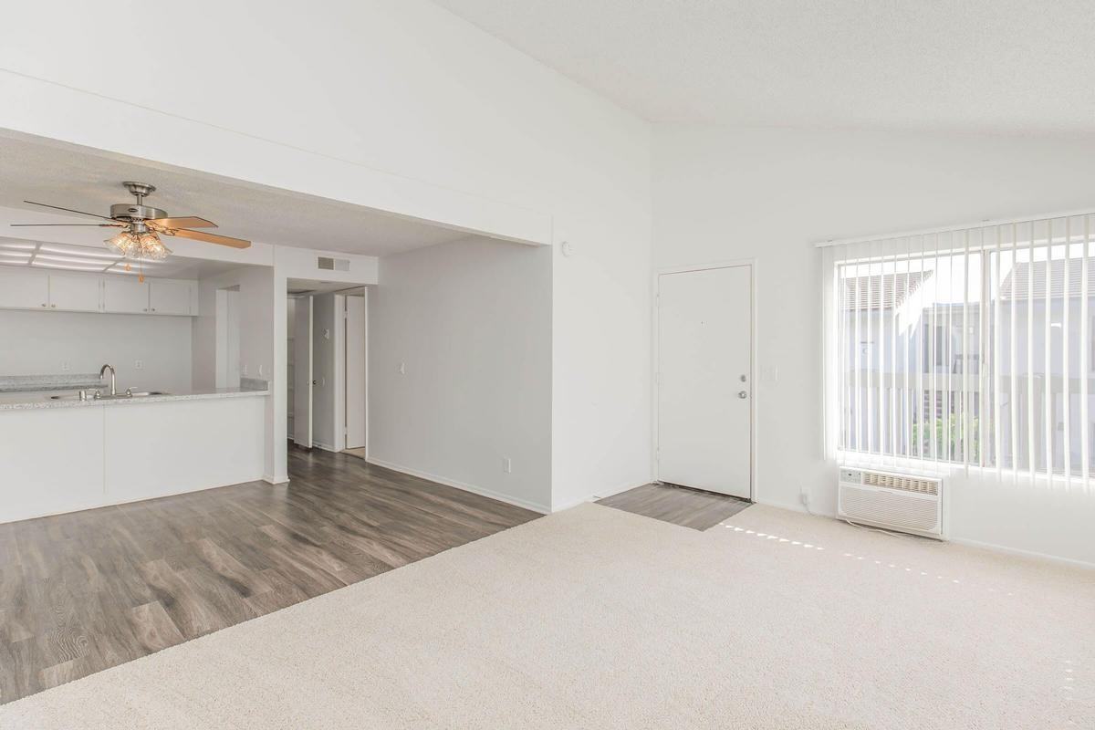 1265 N Chrisden St - Photo 7 of 28