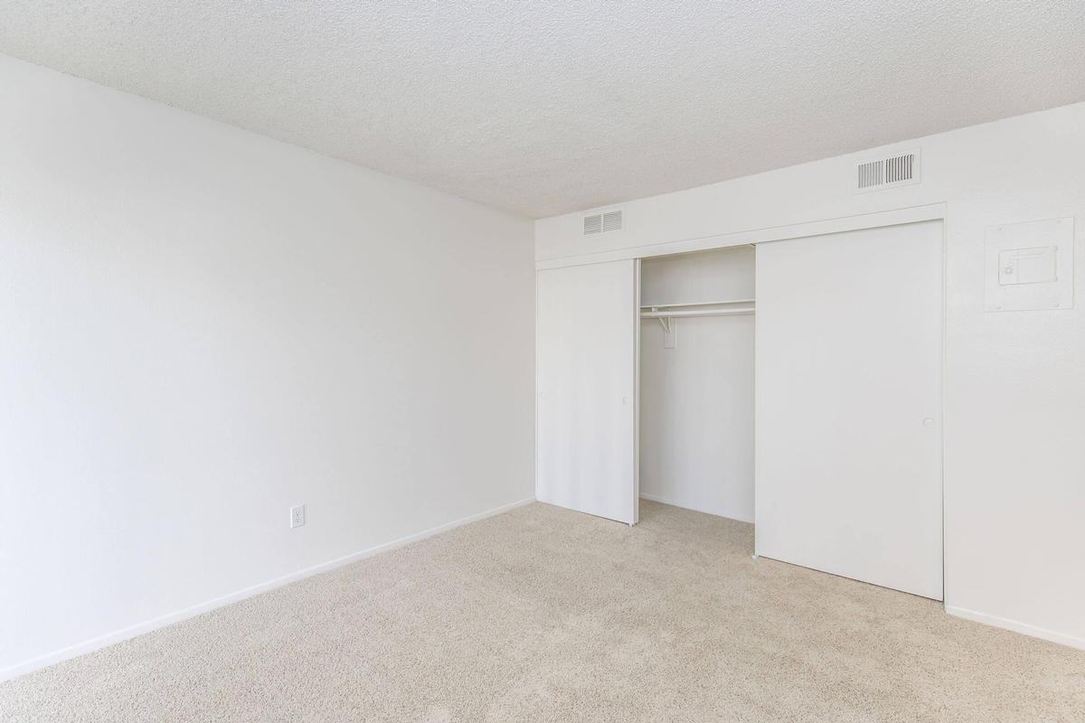 1265 N Chrisden St - Photo 6 of 28
