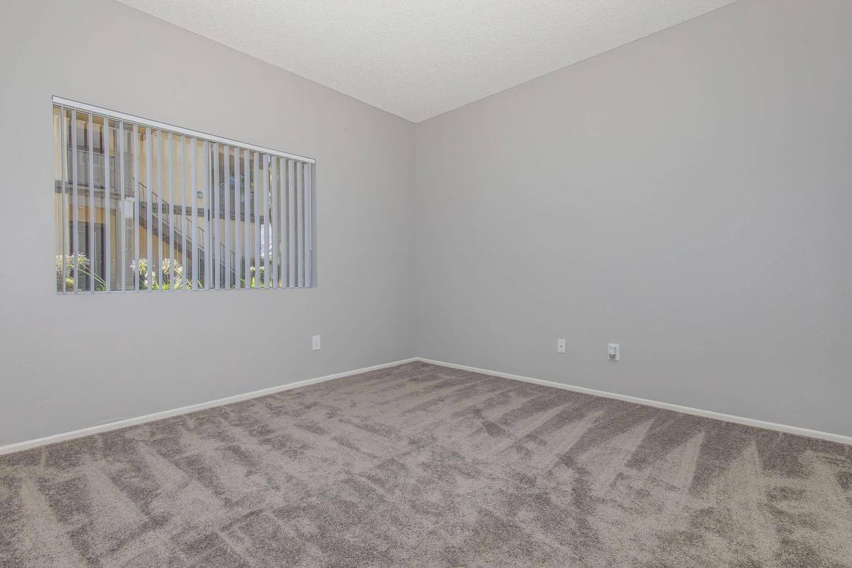 21042 E Arrow Hwy - Photo 6 of 38