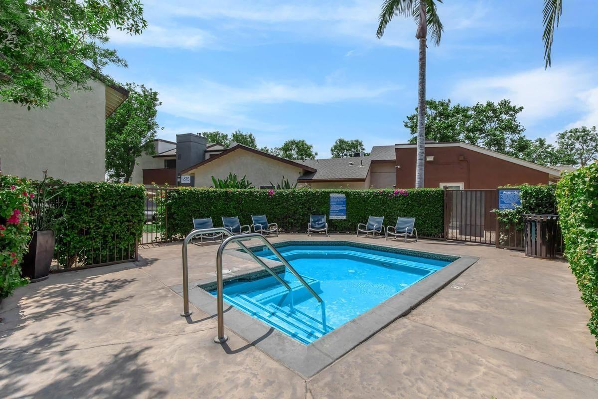 1675 E G St - Photo 3 of 32