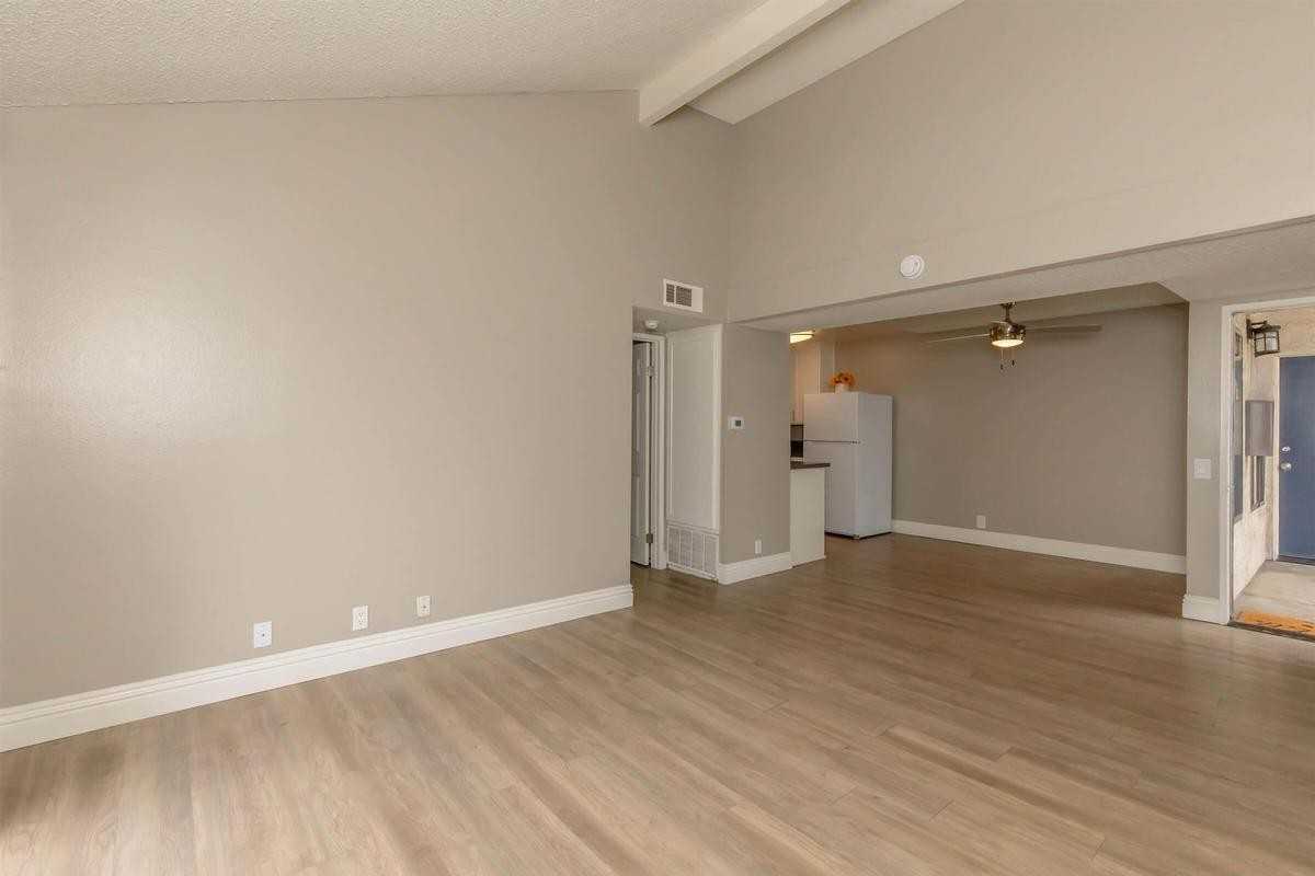 1675 E G St - Photo 5 of 32