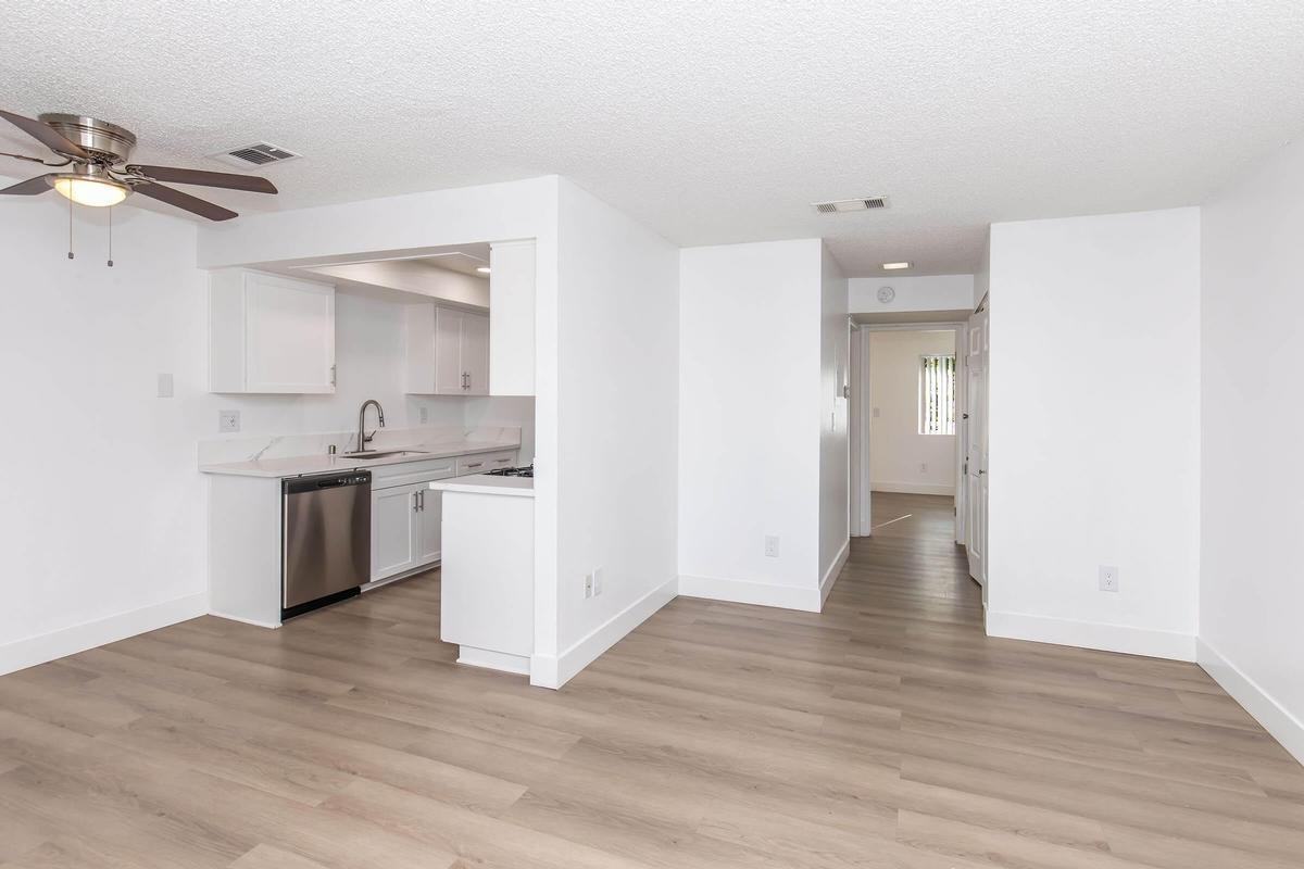 1203 E Central Ave - Photo 3 of 31
