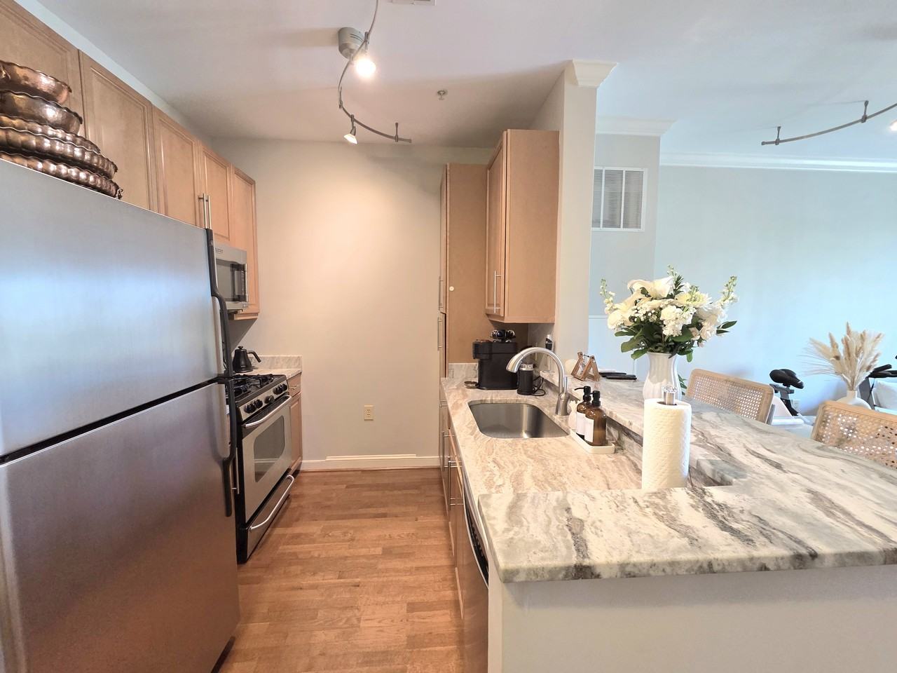 11770 Sunrise Valley Dr #318 - Photo 4 of 50