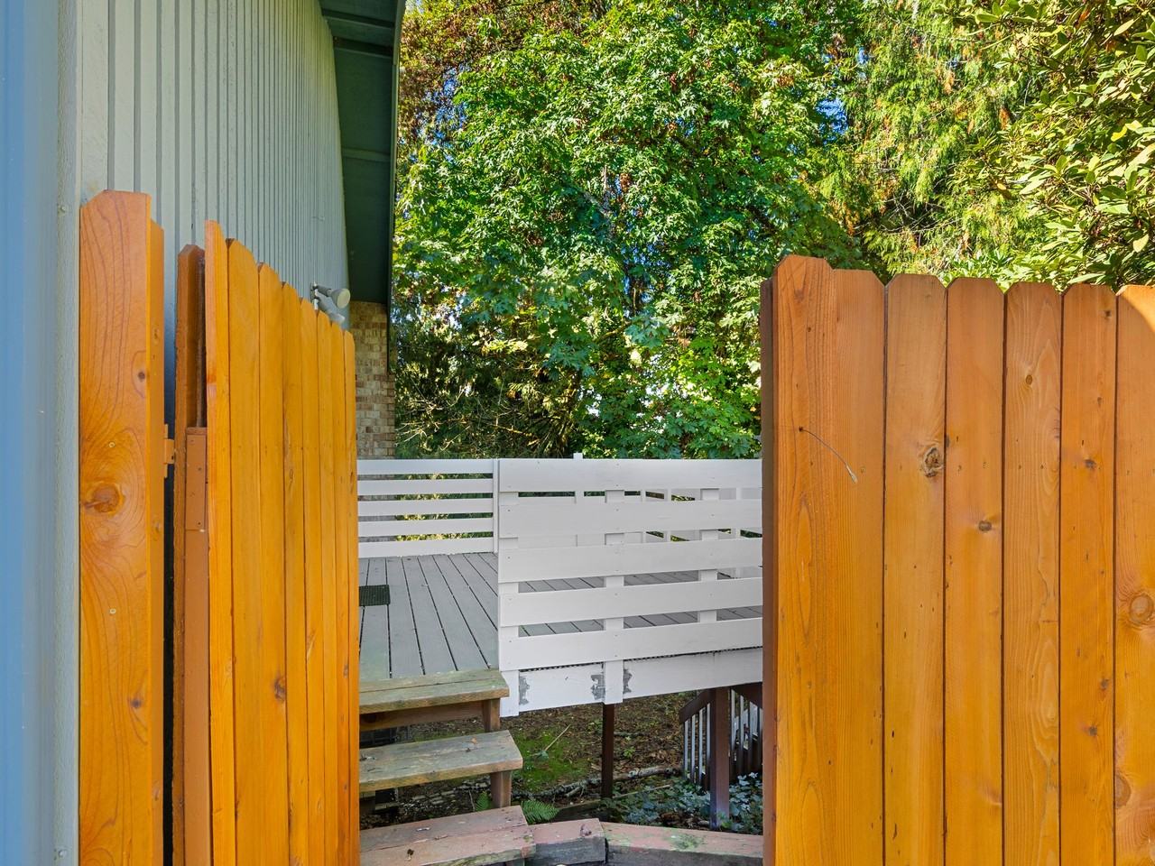 1107 Meadowview Ct #1 - Photo 4 of 50