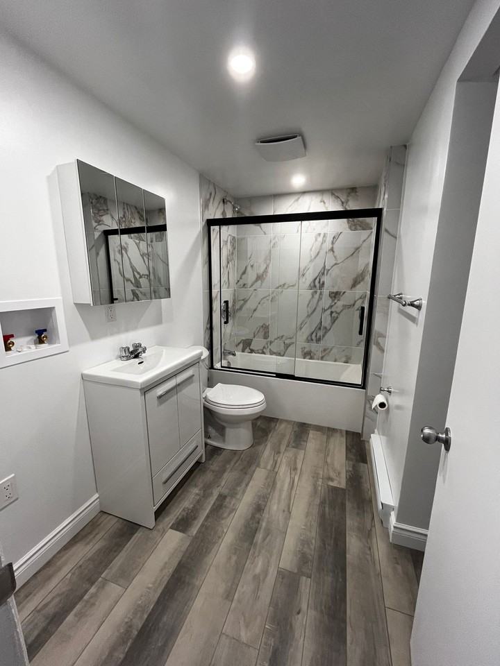 Avenue De Chateaubriand - Photo 6 of 6