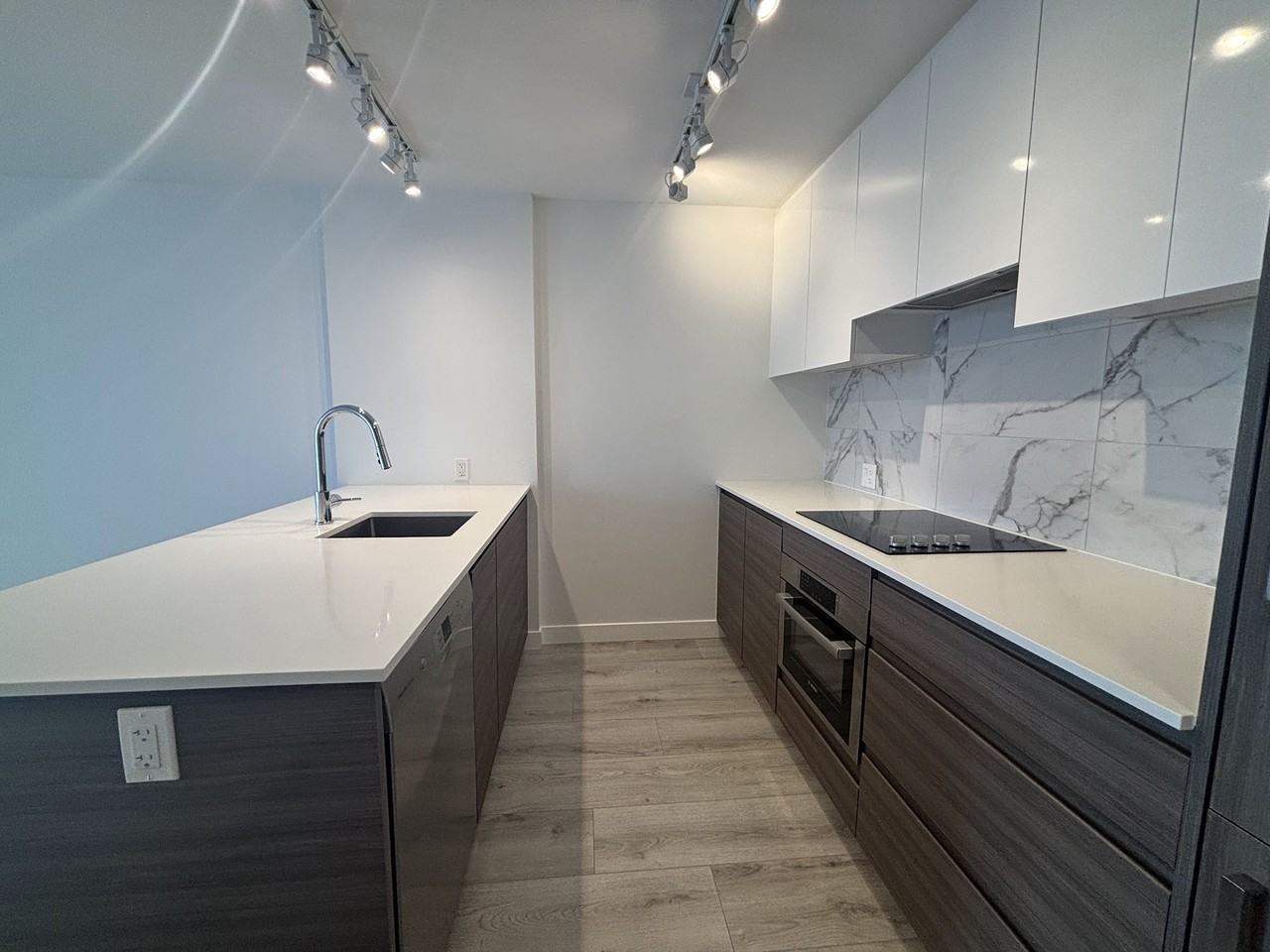 10626 City Parkway - Photo 3 of 27