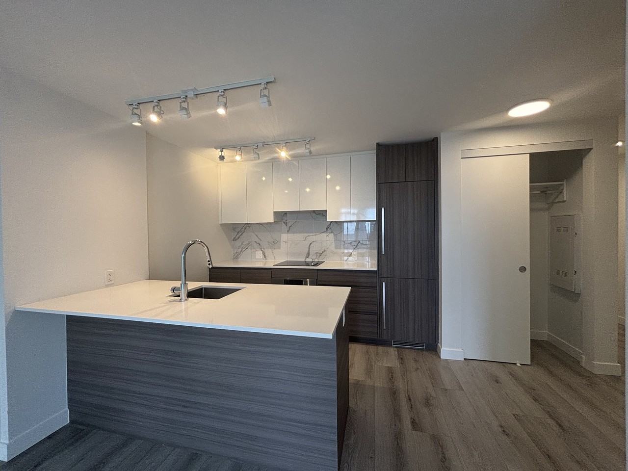 10626 City Parkway - Photo 4 of 27