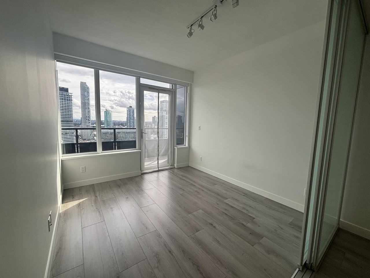 10626 City Parkway - Photo 7 of 27