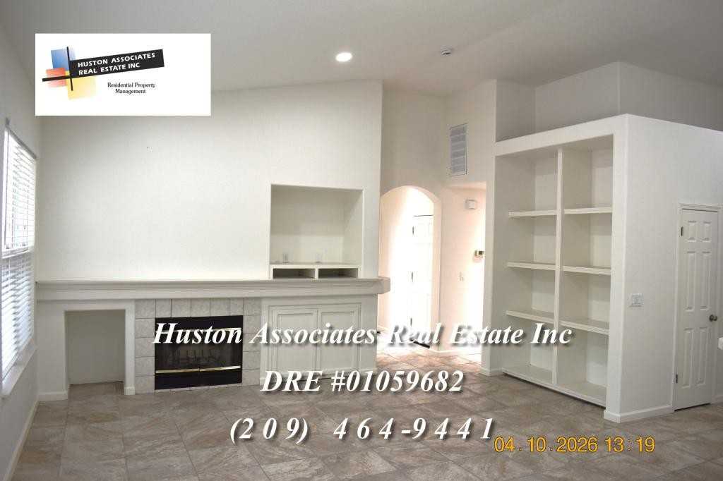 3915 Bridlewood Cir - Photo 4 of 20