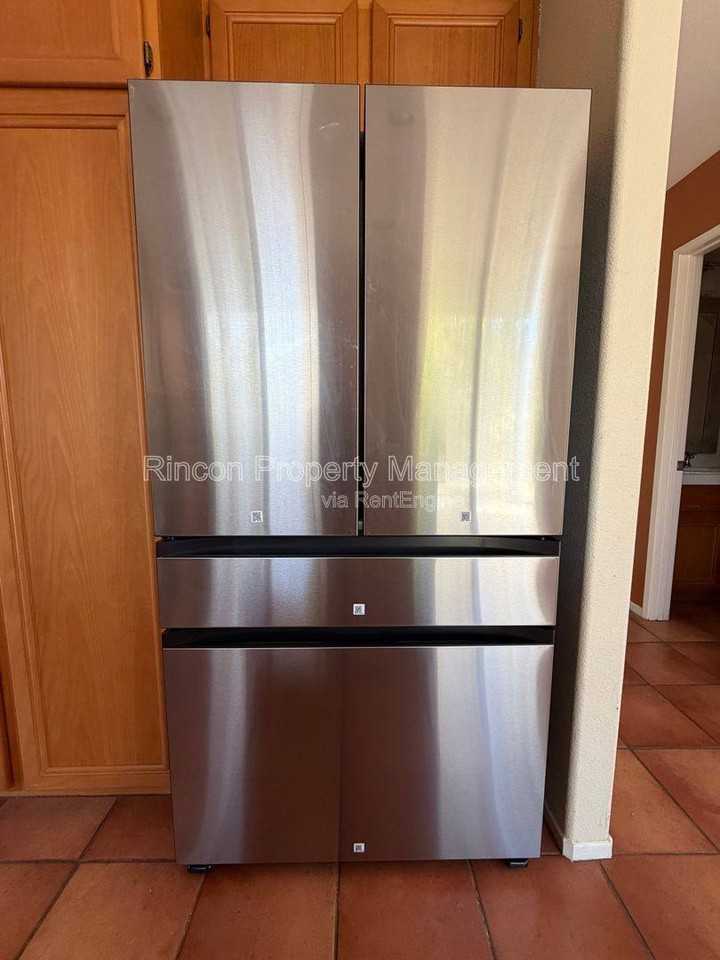 262 Potawatome St - Photo 2 of 10